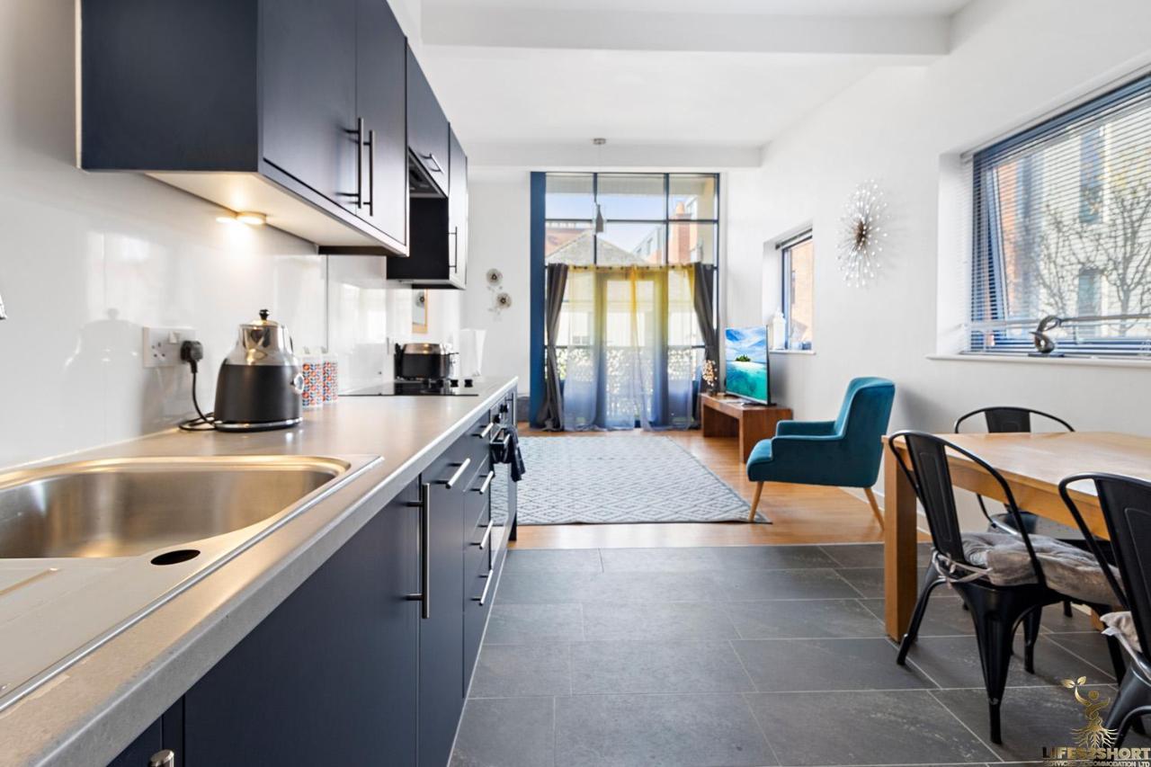 Smythen St, 2 Bed Apartment With Balcony 엑서터 외부 사진